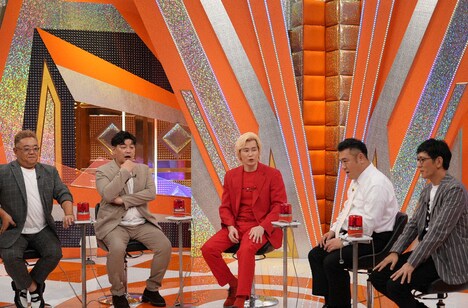 「アンタウォッチマン！」に出演する（左から）サンドウィッチマン、メイプル超合金カズレーザー、アンタッチャブル