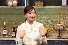 「酒のツマミになる話」に出演する観月ありさ。