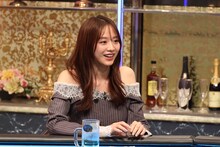 「酒のツマミになる話」に出演する森香澄。