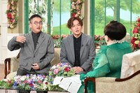 「徹子の部屋」に出演する、なすなかにしと黒柳徹子