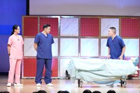 「新しいカギ」の「キングオブ先生とコント」企画に出場するチョコレートプラネット