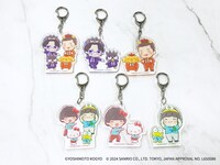 令和ロマンとヨネダ2000を起用した「よしもと芸人×サンリオキャラクターズ」のアクリルキーホルダー