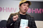 半自伝的小説「人生を変えたコント」を手書きで執筆したと語る霜降り明星せいや