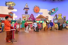 「火曜は全力！華大さんと千鳥くん」のワンシーン