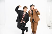 最後におちゃらけたポーズのリクエストに応えてくれた、タモンズ（ヘアメイク：松本英子）