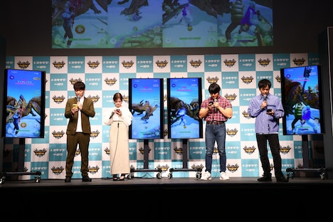 「モンスターハンターNow」の新CM発表会に登壇した（左から）麒麟・川島、白石麻衣、次長課長・井上、かけおち・青木マッチョ