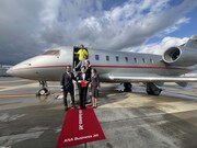 「プライベートジェットで日本韓国大移動 有吉弘行の芸能人激推しグルメ爆食ツアー！」に出演する有吉弘行、アンガールズ田中、平成ノブシコブシ吉村、みちょぱら