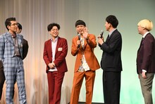 ファイナリスト会見でトークするバッテリィズ