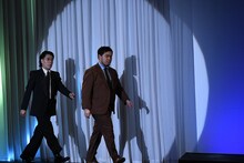 「M-1グランプリ2024」決勝進出者発表会見に登場する令和ロマン