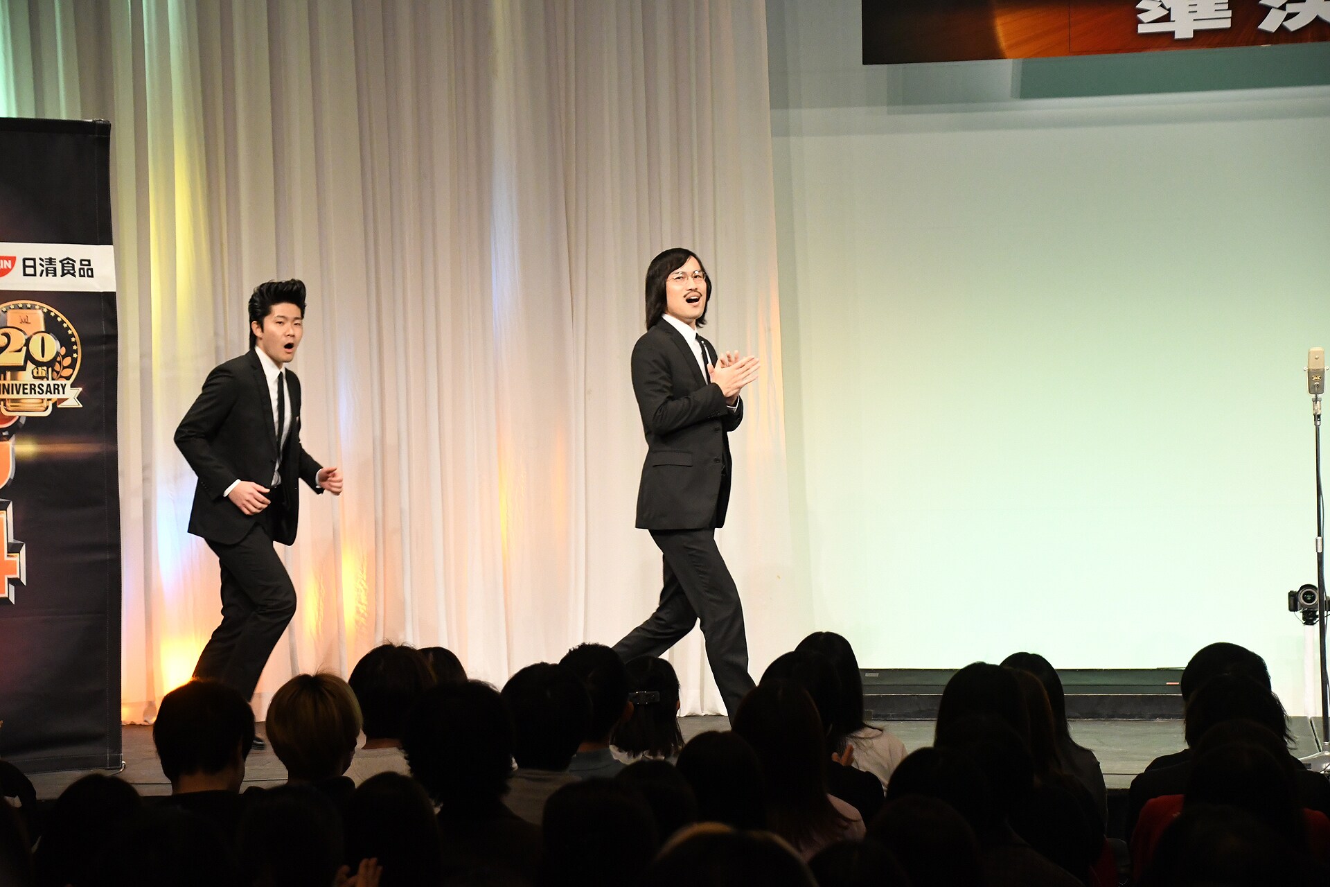 写真特集】「M-1グランプリ2024」準決勝、登場の仕方も個性あふれる（3