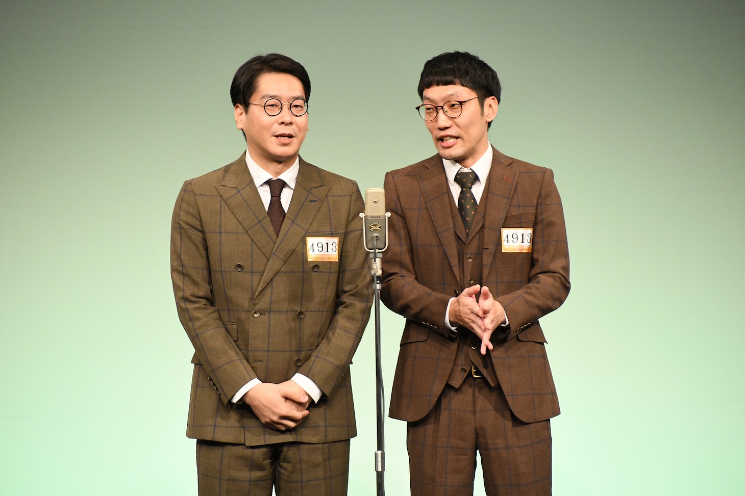 男性ブランコ