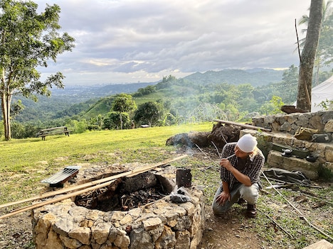 「ヒロシのぼっちキャンプ～年またぎ4時間スペシャル～」に出演するヒロシ