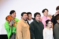 ジェラードン・アタック西本も大きい2人の間からぐいっと顔を出す