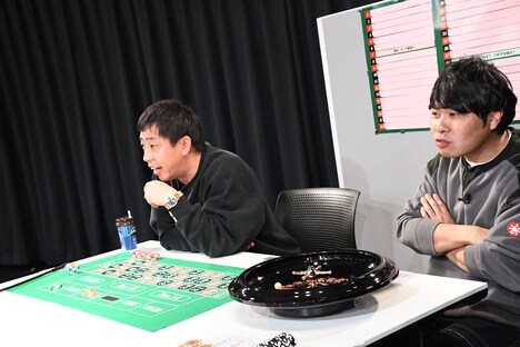 ルーレットに熱中するさらば青春の光