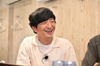 「有田哲平とコスられない街SP」に出演するパンサー向井