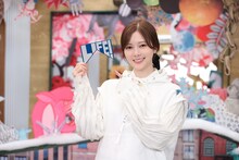 「LIFE！冬1」に出演する白石麻衣