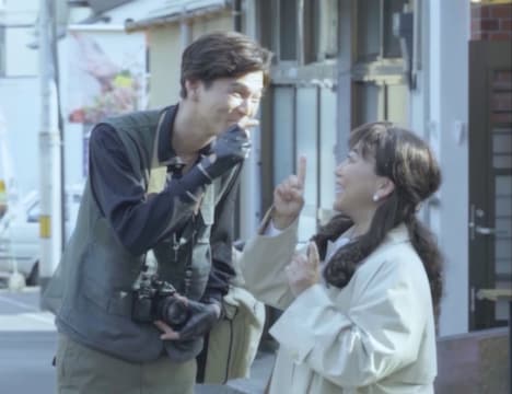 「友近サスペンス劇場 外湯巡りミステリー・道後ストリップ嬢連続殺人」に出演する友近とモグライダー芝