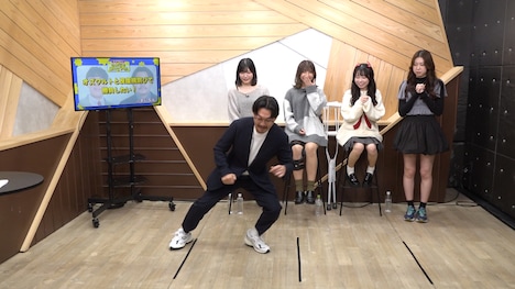 「オズワルドのなんでも聞いてやる！」のワンシーン