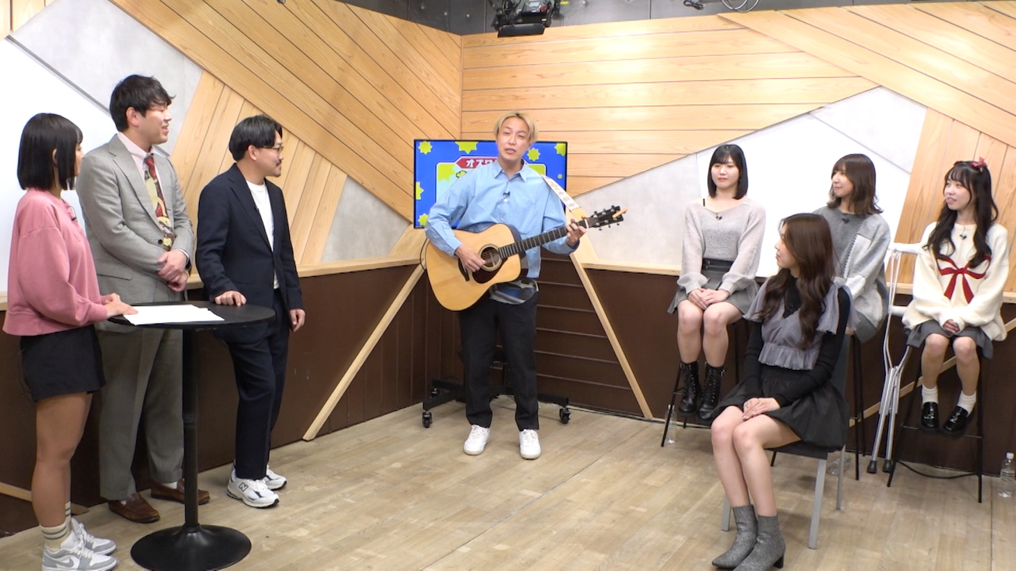 「オズワルドのなんでも聞いてやる！」のワンシーン