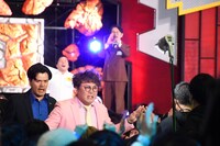 マユリカに声援を送るインディアンスら