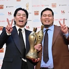 令和ロマン「M-1グランプリ」連覇記者会見「できたー! いいM-1だったなー!」