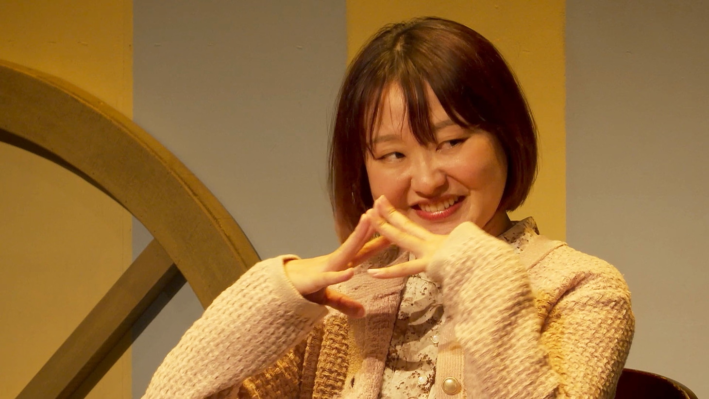 DVD「吉住第7回単独公演『朝焼けのメリーゴーランド』」より