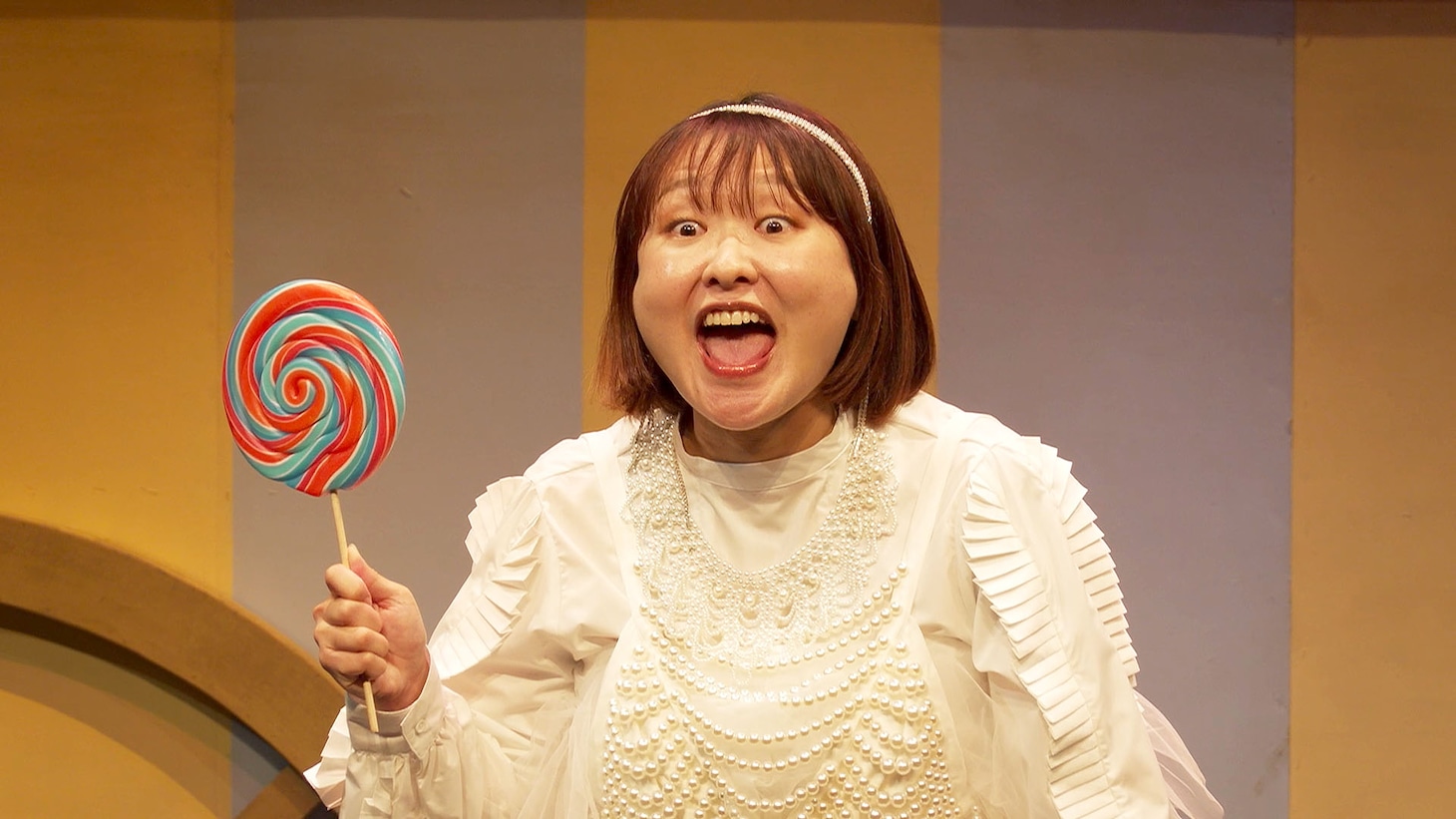 DVD「吉住第7回単独公演『朝焼けのメリーゴーランド』」より
