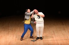 2024年の単独ツアー「“15年に1度の東名阪ツアー+北海道・福岡”トム・ブラウン単独ライブ2024『たろう7』」より、トム・ブラウン（撮影：高月清司）