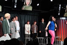 ママタルト檜原扮するマッスルオペラちゃんが登場した場面