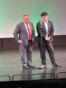 ロサンゼルスで単独公演に臨んだサンドウィッチマン