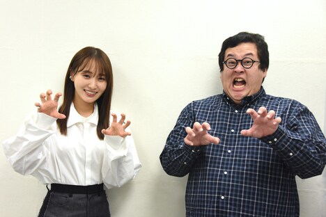 左から菅井友香、春とヒコーキ・ぐんぴぃ