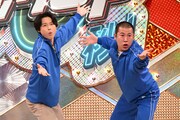 左から松村北斗、コットンきょん