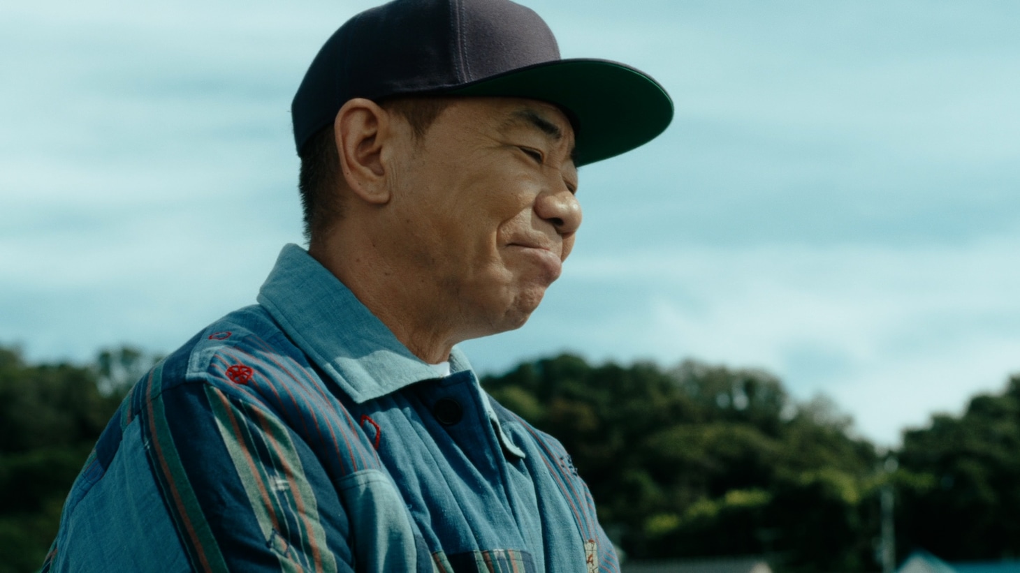 木梨憲武が出演するCM「自由に家族葬」の「釣り」編