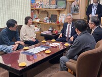 弘前市長との歓談中の様子