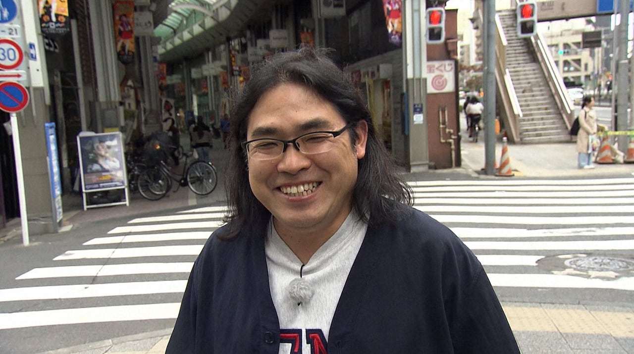 「相席食堂」に出演するロッチ中岡