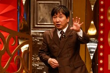 DVD「2024年度版 漫才 爆笑問題のツーショット」に出演する爆笑問題・田中