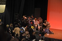 オダウエダ植田と紅しょうが・熊元プロレスを置いて非常口へ逃げ出す芸人と観客たち