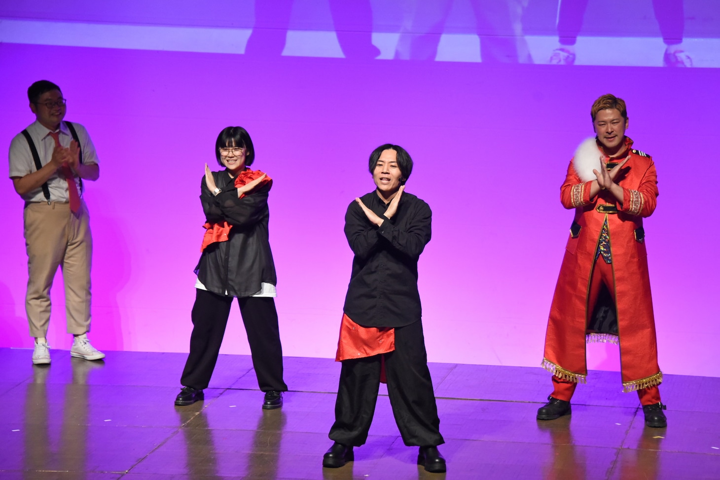 踊るUNドル