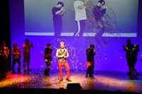 踊り終えた風穴あけるズ・飛び出せっ！安藤っ！