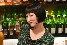 ドラマ「問題物件」でスナックのママ役を演じる鳥居みゆき