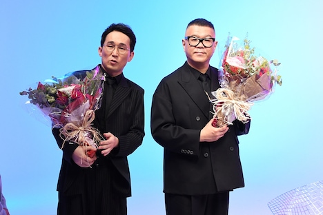 「LenovoのAI PCと登（のぼれ）家の人々。」の撮影を終えたシソンヌ