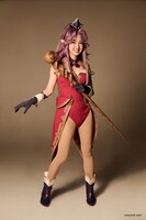 飯窪春菜が扮するアンジェラ