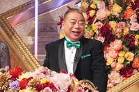 「歌まねコラボランキング」総合MCの出川哲朗