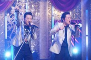 「歌まねコラボランキング」で共演する大友康平と神奈月
