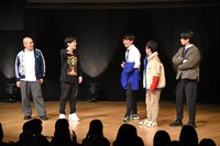合同コントの様子。左からラブレターズ、三四郎・小宮、ウエストランド井口、マヂカルラブリー・野田クリスタル