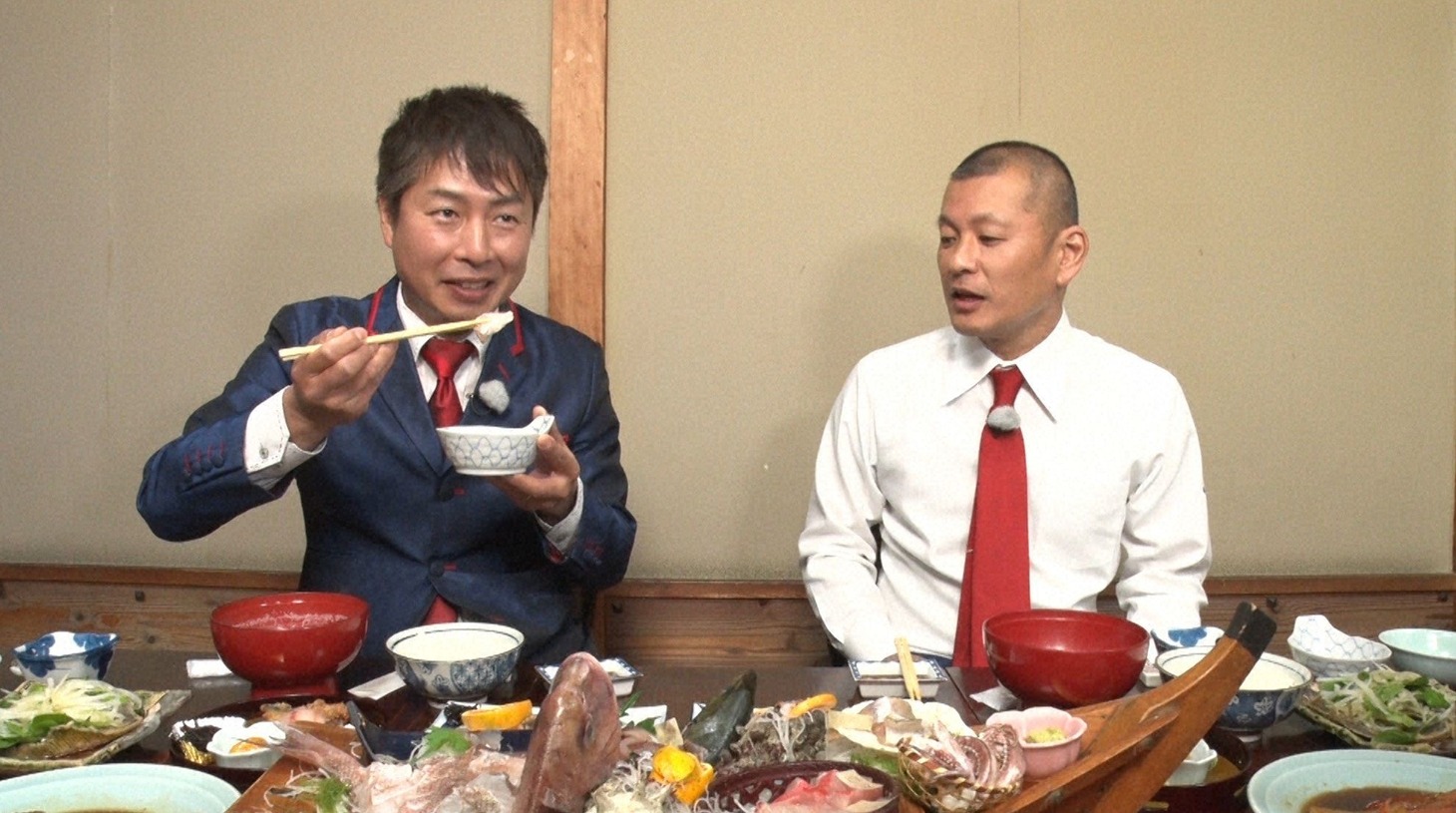 「マツコ＆有吉 かりそめ天国」で“夕食に力を入れすぎている民宿”を紹介するU字工事