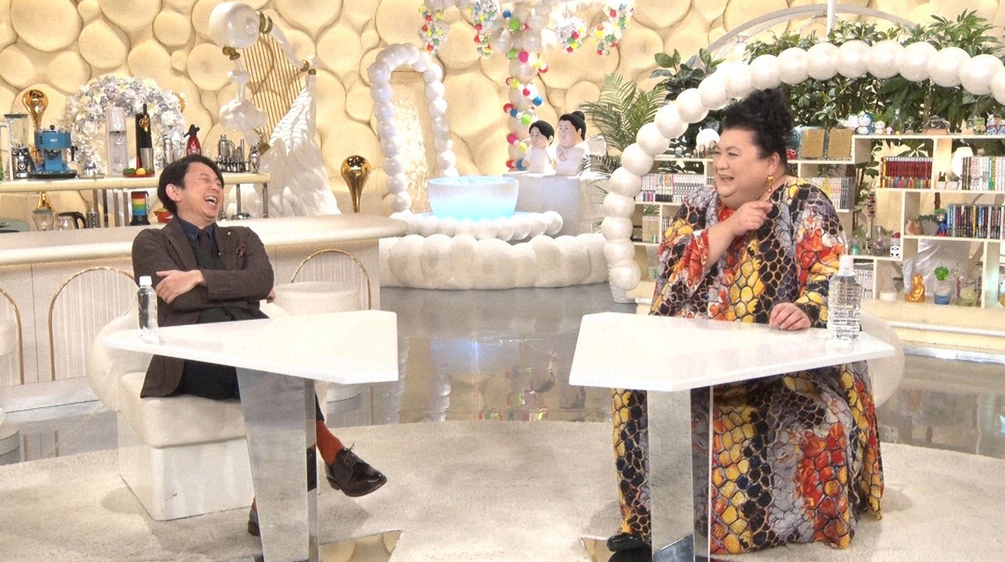 「マツコ＆有吉 かりそめ天国」に出演するマツコ・デラックスと有吉弘行