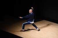 四千頭身・都築「サクラバシ919」ライブ盛況、徹底的に“ラジオ”を貫いた怒涛のフリートーク