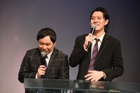 会見のMCを務めた霜降り明星