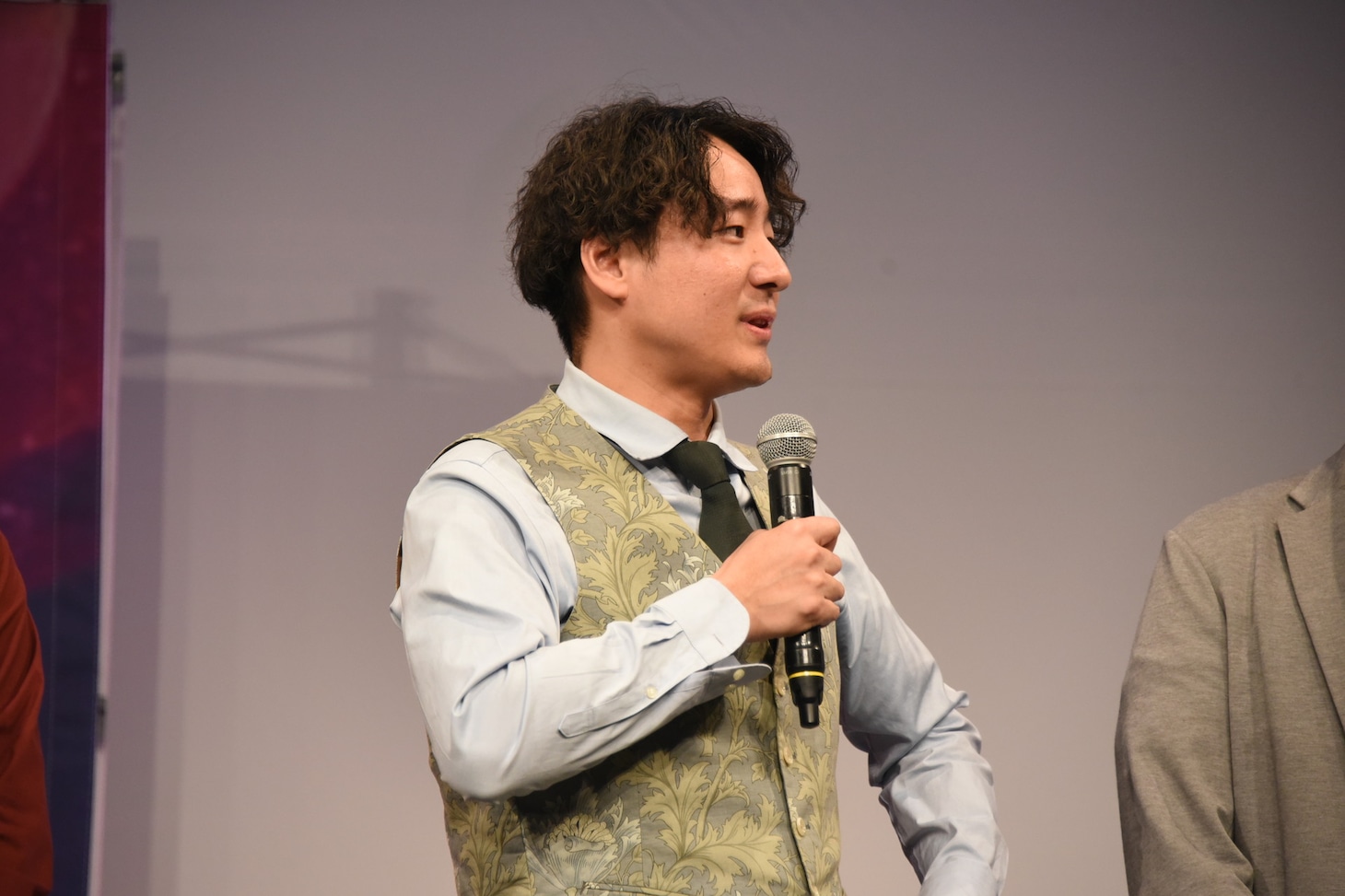 田津原理音